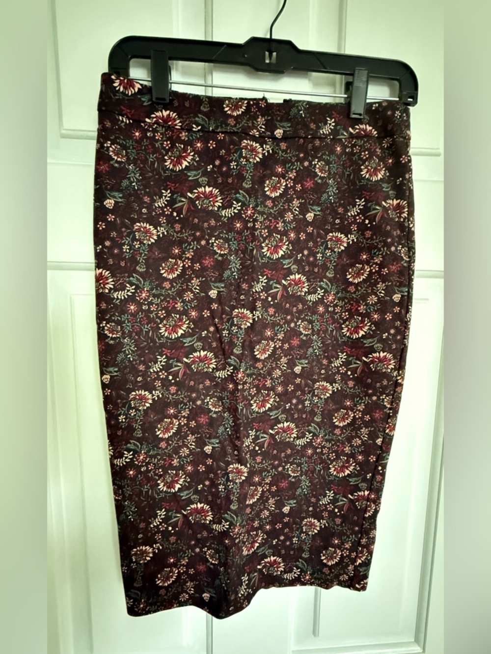 Reitmans Burgundy Floral Pencil Skirt with Multicolor Accents